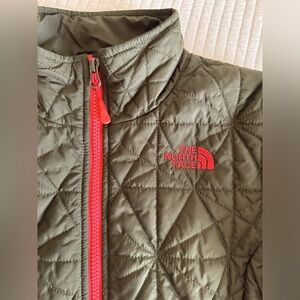 *SOLD* Deep green The North Face quilted jacket